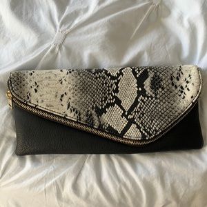 Snake print/ black clutch